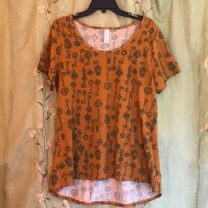 LuLaRoe Classic T size large